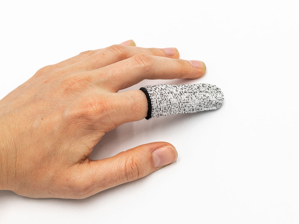 Protège doigt pose adhésif décoratif